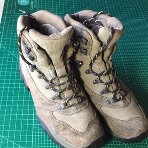 Merrill eagle III Hedgestone boots 10 vibram sole